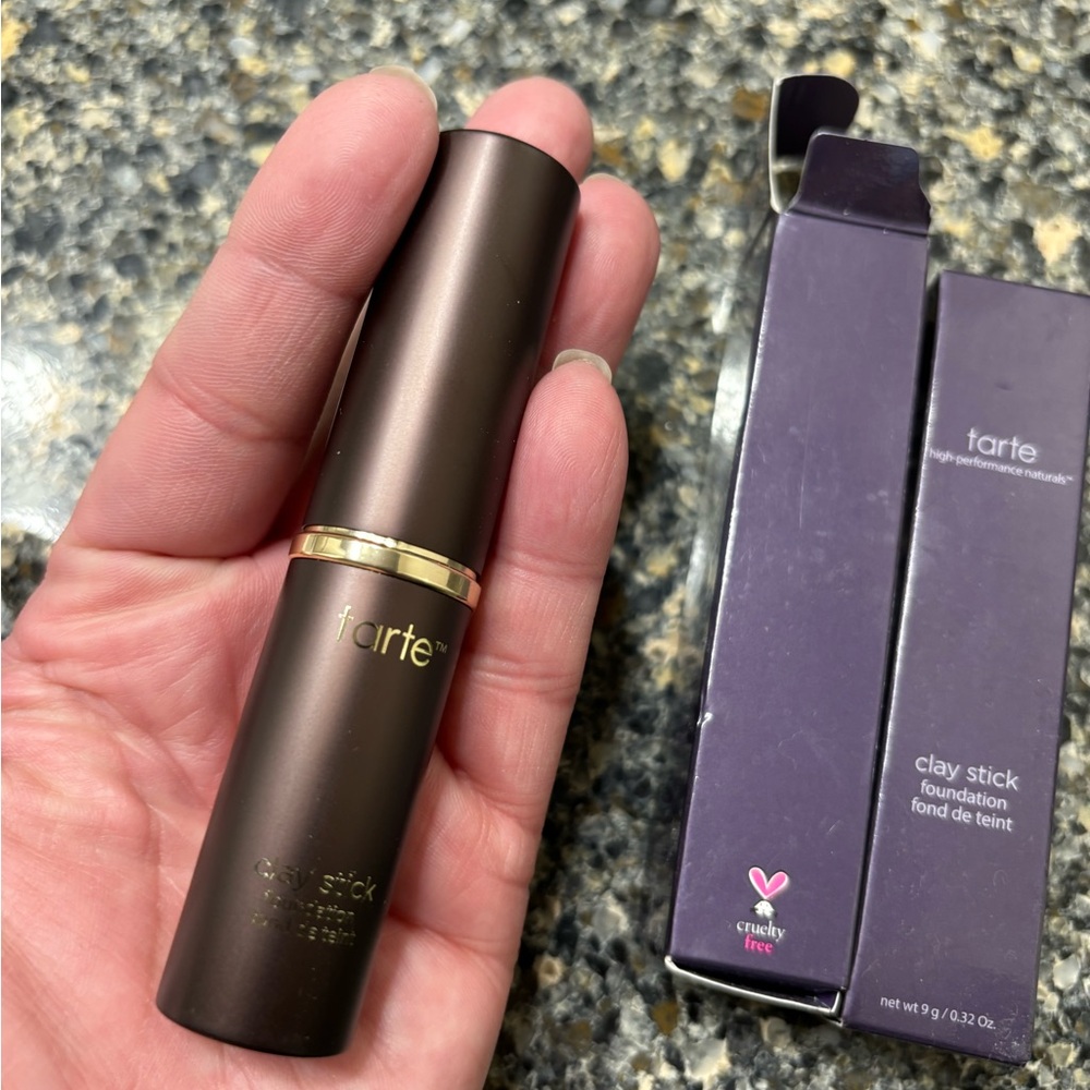 New* TARTE CLAY STICK FOUNDATION - Picture 2 of 7